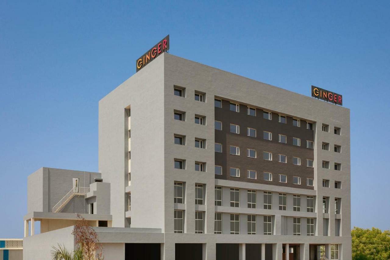 Hotel Ginger Sānand Exterior foto